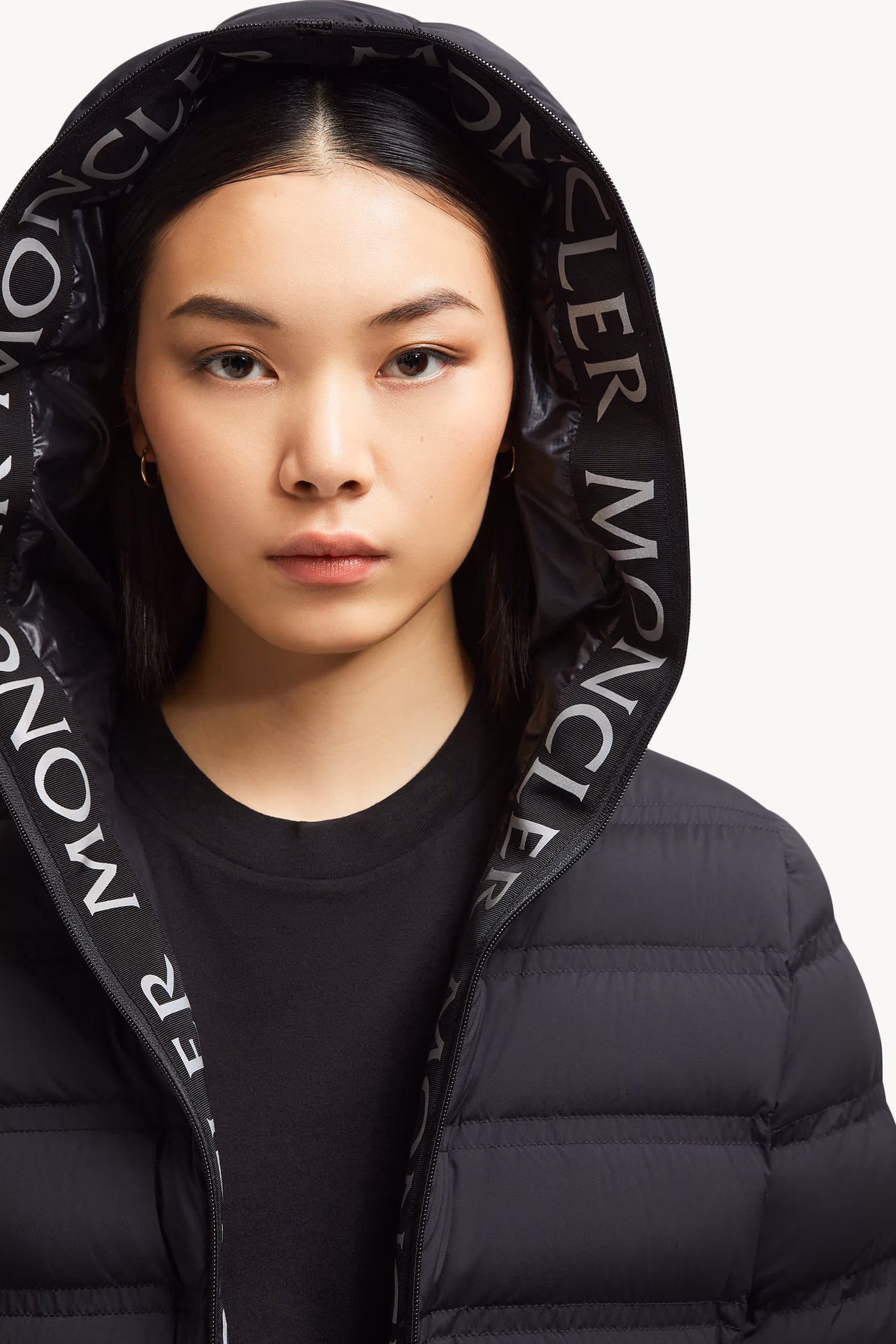 Alete Hooded Short Down Jacket Women Black Moncler 4